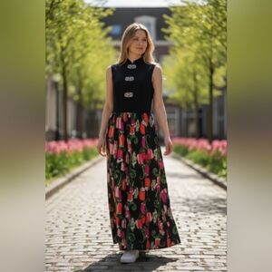 Vintage 1970s Tulip Floral Maxi Dress | Asian-Inspired Silver Frog Closure